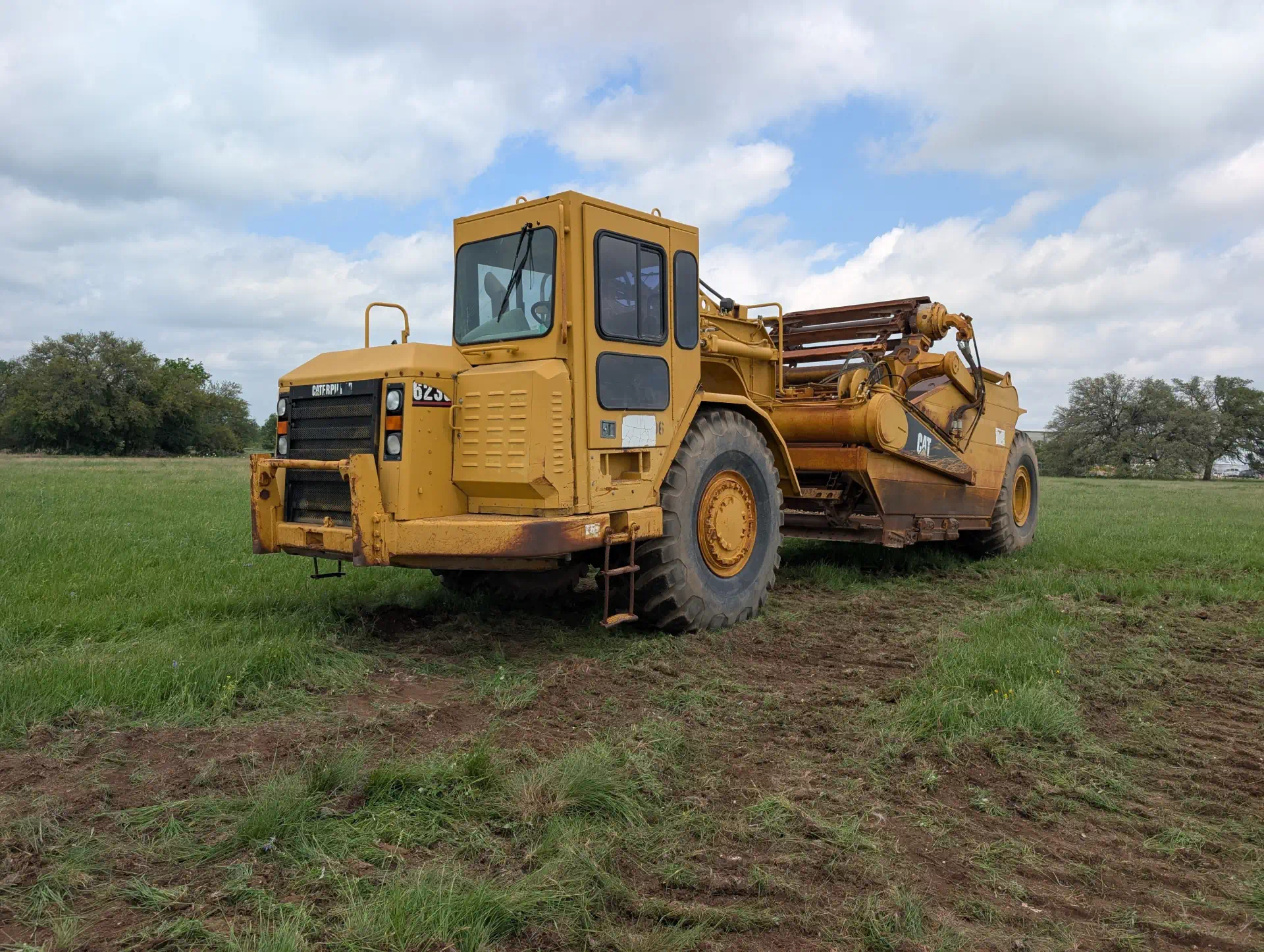 1103958--Caterpillar-623G-Scrapers-Motor-1920-2-1