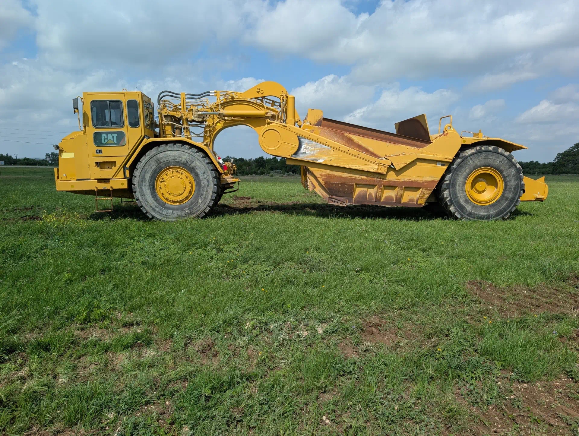 1103960--Caterpillar-631-G-Scrapers-Motor-1920-1-1