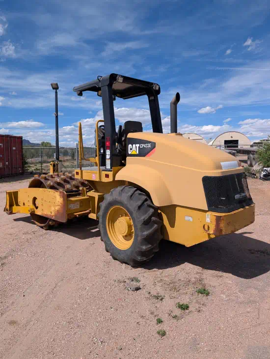 Rhino Machinery | Caterpillar CP433E