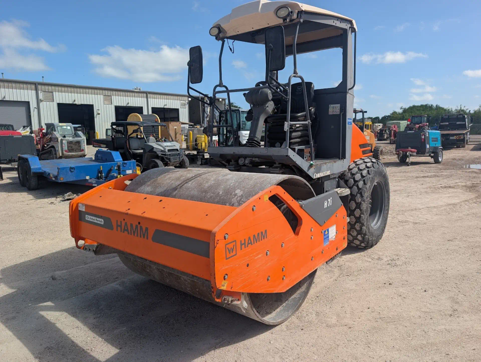 1109608--Hamm-H7i-Compactors-Smooth-Drum-1920-4-1