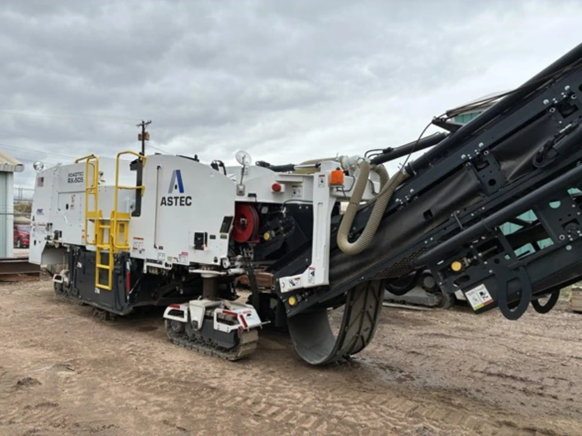 1110398--Roadtec-Roadtec-RX505E-4-Asphalt-I-Pavers-I-Concrete-Equipment--1920-2-1