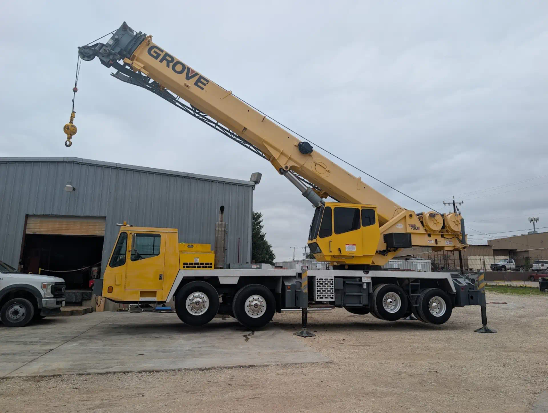 1111219--Grove-TMS-700-E-Cranes-Lattice-Boom-Truck-Cranes-1920-2-1