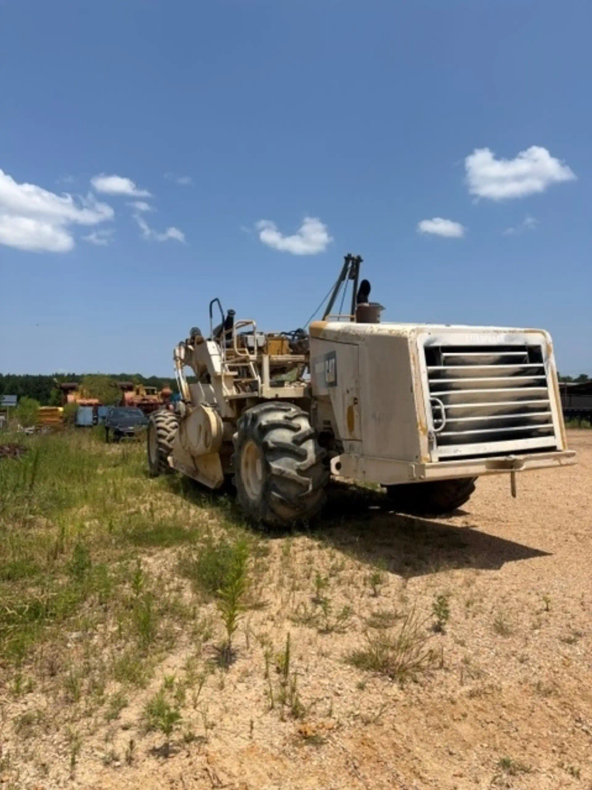 1111366--Caterpillar-RM300-Asphalt-I-Pavers-I-Concrete-Equipment-Soil-Stabilizers---Recyclers-1920-2-1