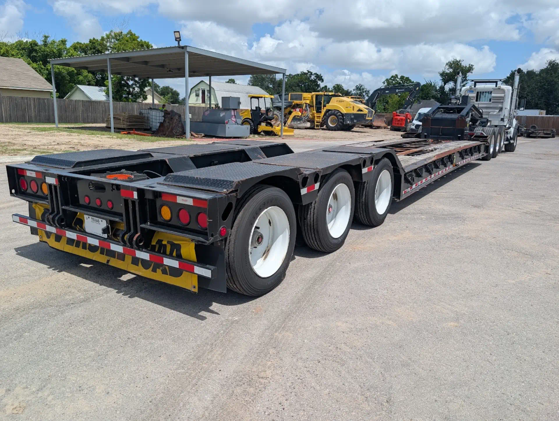 1111520--Brazos-55T-26WLB-Semi-Trailers-Lowboy-Trailers-1920-4-1