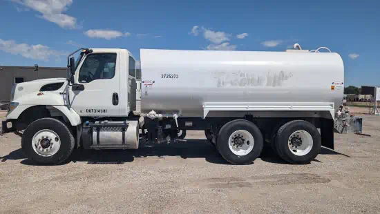 ./images/1121332/550/1121332--International-HV607-Trucks-Water-Tank-Trucks-550-1-1.webp