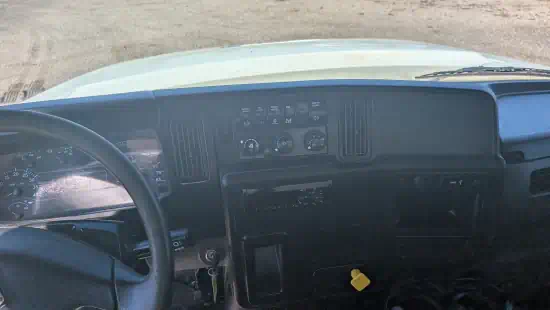 ./images/1121332/550/1121332--International-HV607-Trucks-Water-Tank-Trucks-550-13-1.webp
