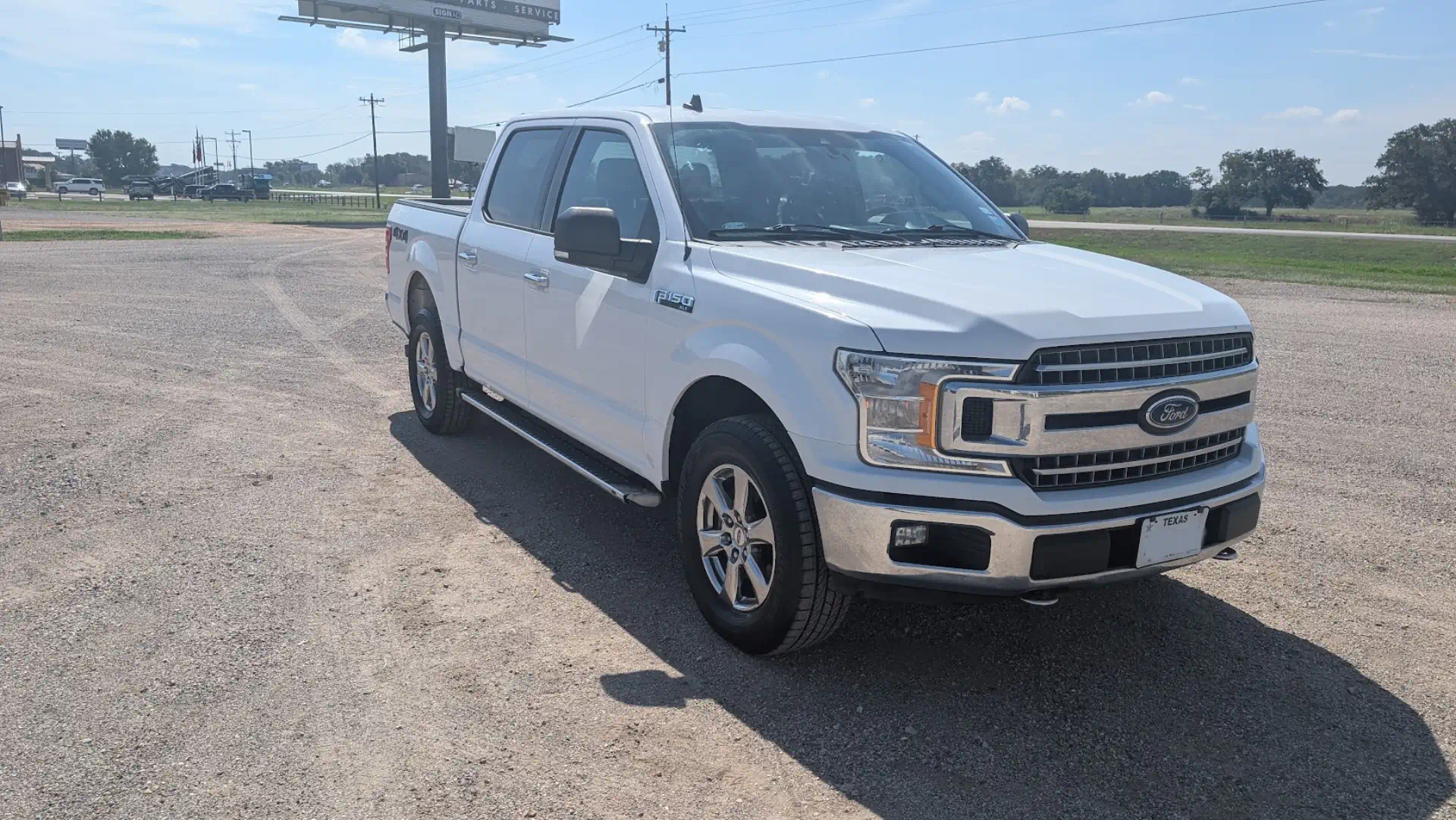 1128493--Ford-F-150-XLT-Trucks--1920-4-1