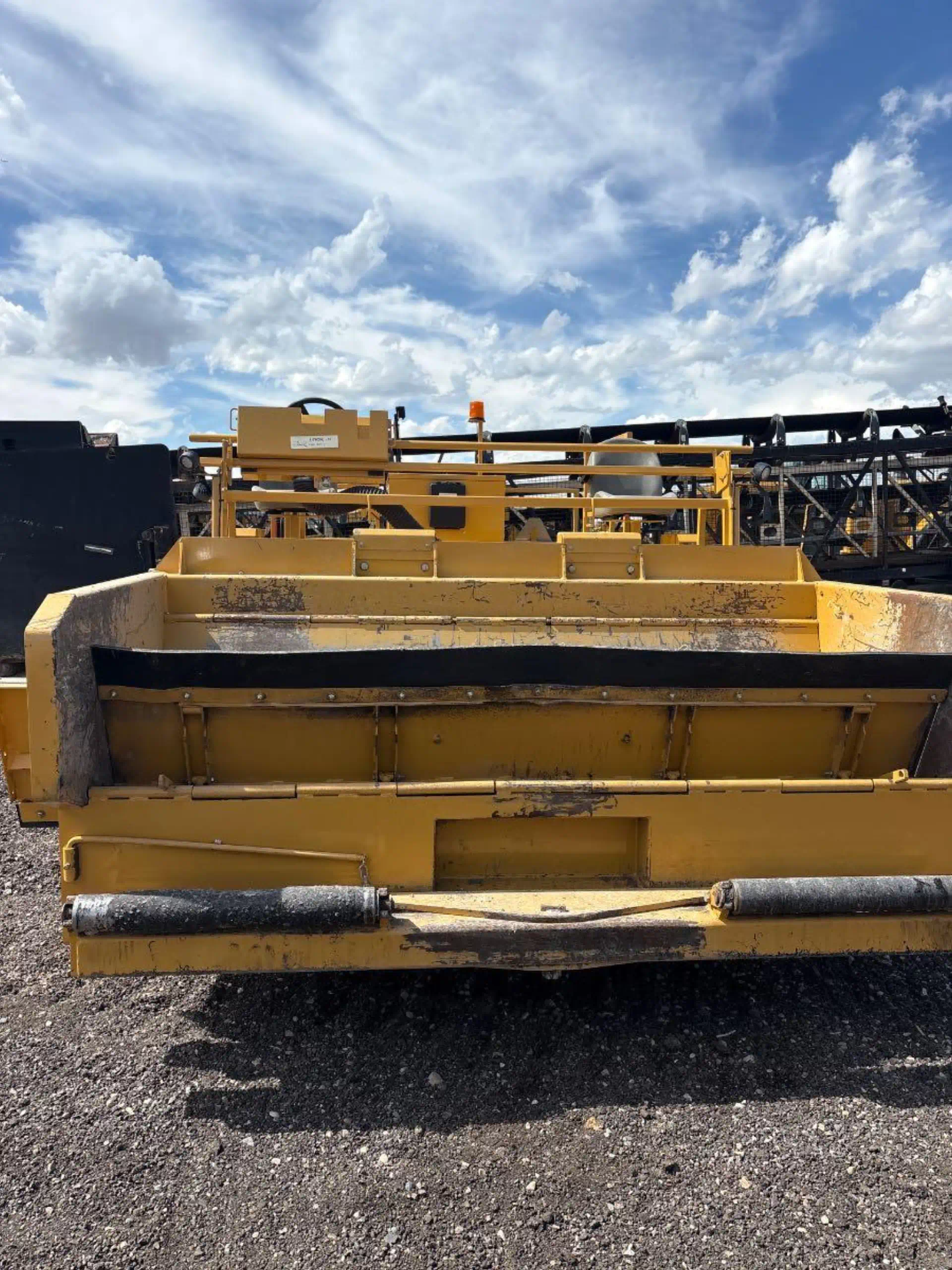 1130726--Weiler-W-530-B-Asphalt-I-Pavers-I-Concrete-Equipment-Road-Wideners-1920-2-1
