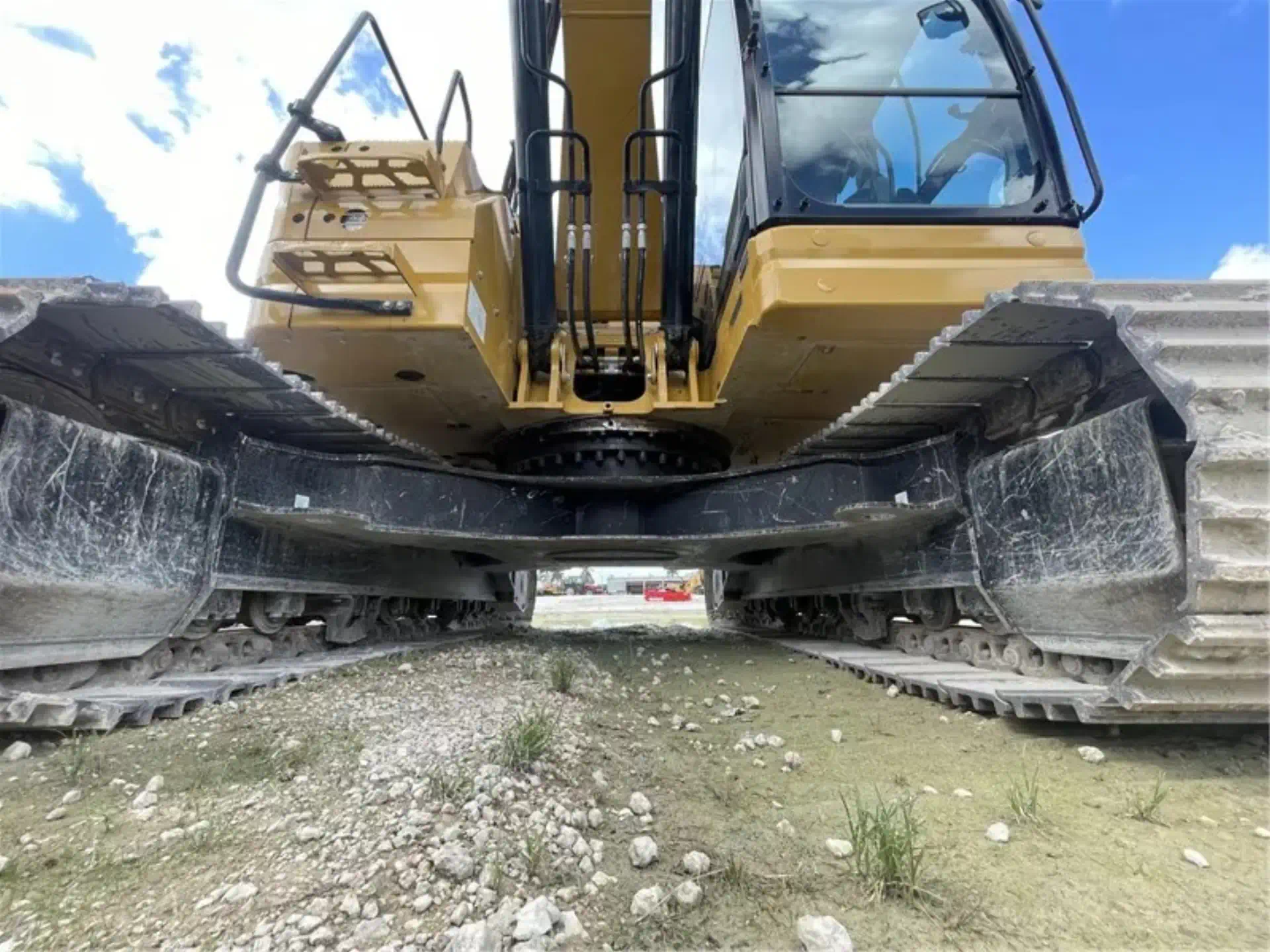 1130772--Caterpillar-325-Excavators-Crawler-1920-4-1