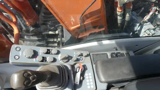 ./images/122/550/122-2016-Hitachi-ZX160-LC-6N-Excavators-Crawler-550-10-1.webp