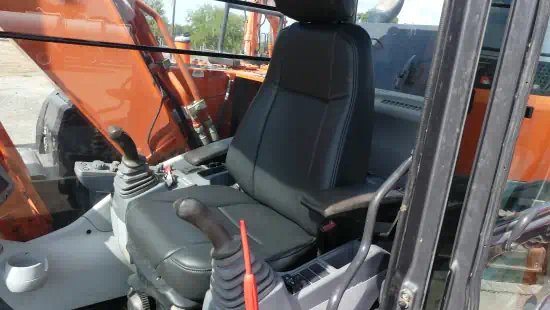 ./images/122/550/122-2016-Hitachi-ZX160-LC-6N-Excavators-Crawler-550-11-1.webp