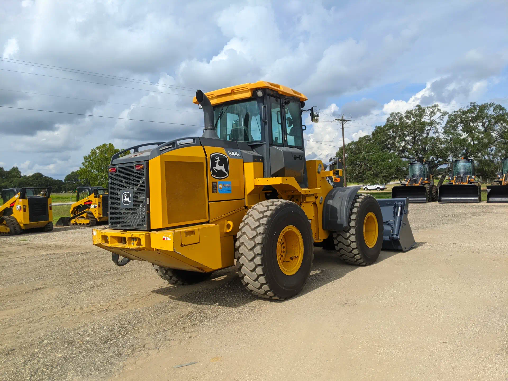 577256-2019-Deere-544L-Wheel-Loaders--1920-3-1