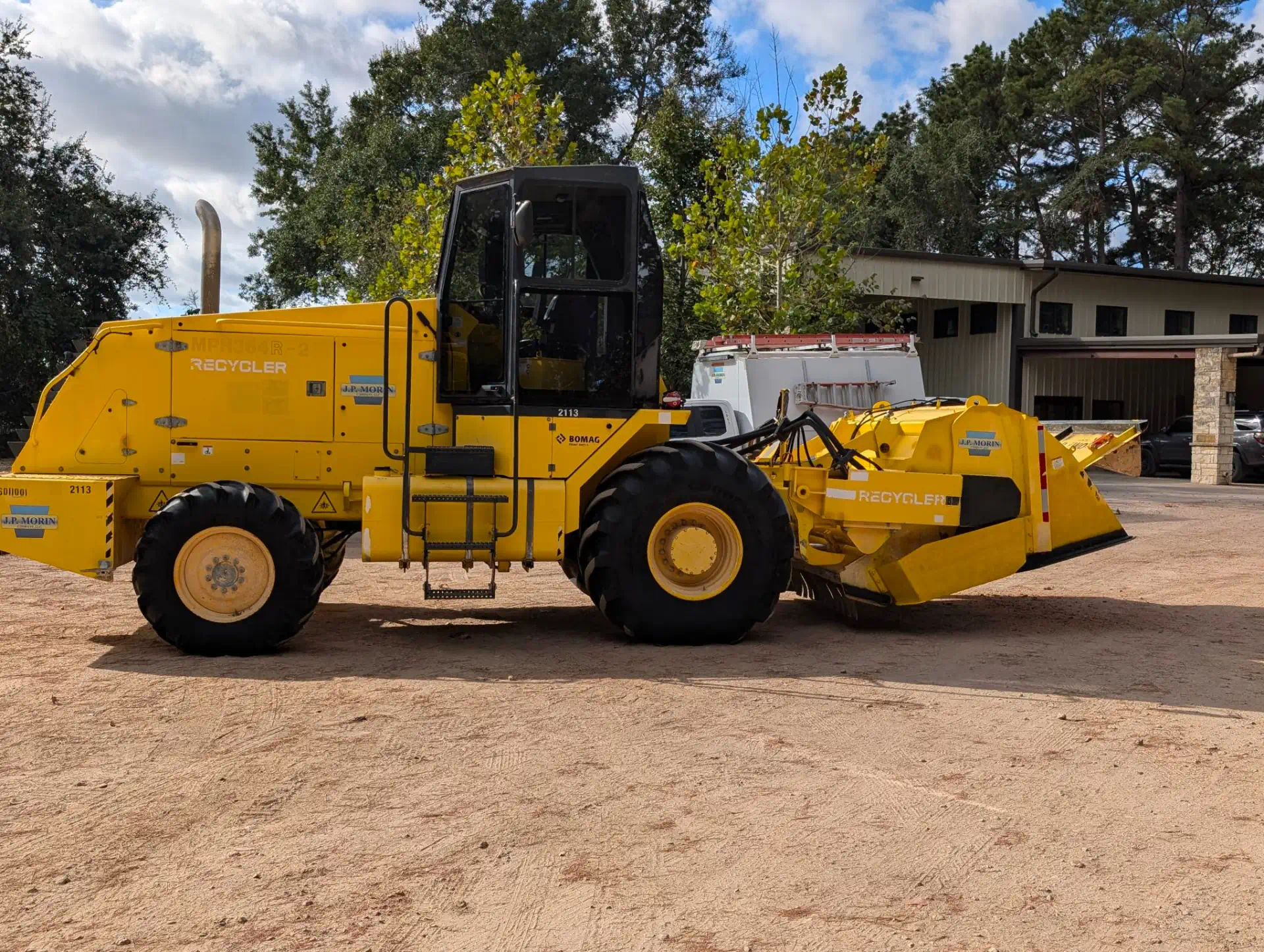 577312-2015-Bomag-MPH364R-2-Asphalt-I-Pavers-I-Concrete-Equipment-Soil-Stabilizers---Recyclers-1920-2-1