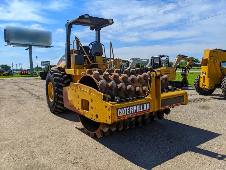 2005 Caterpillar CP563E