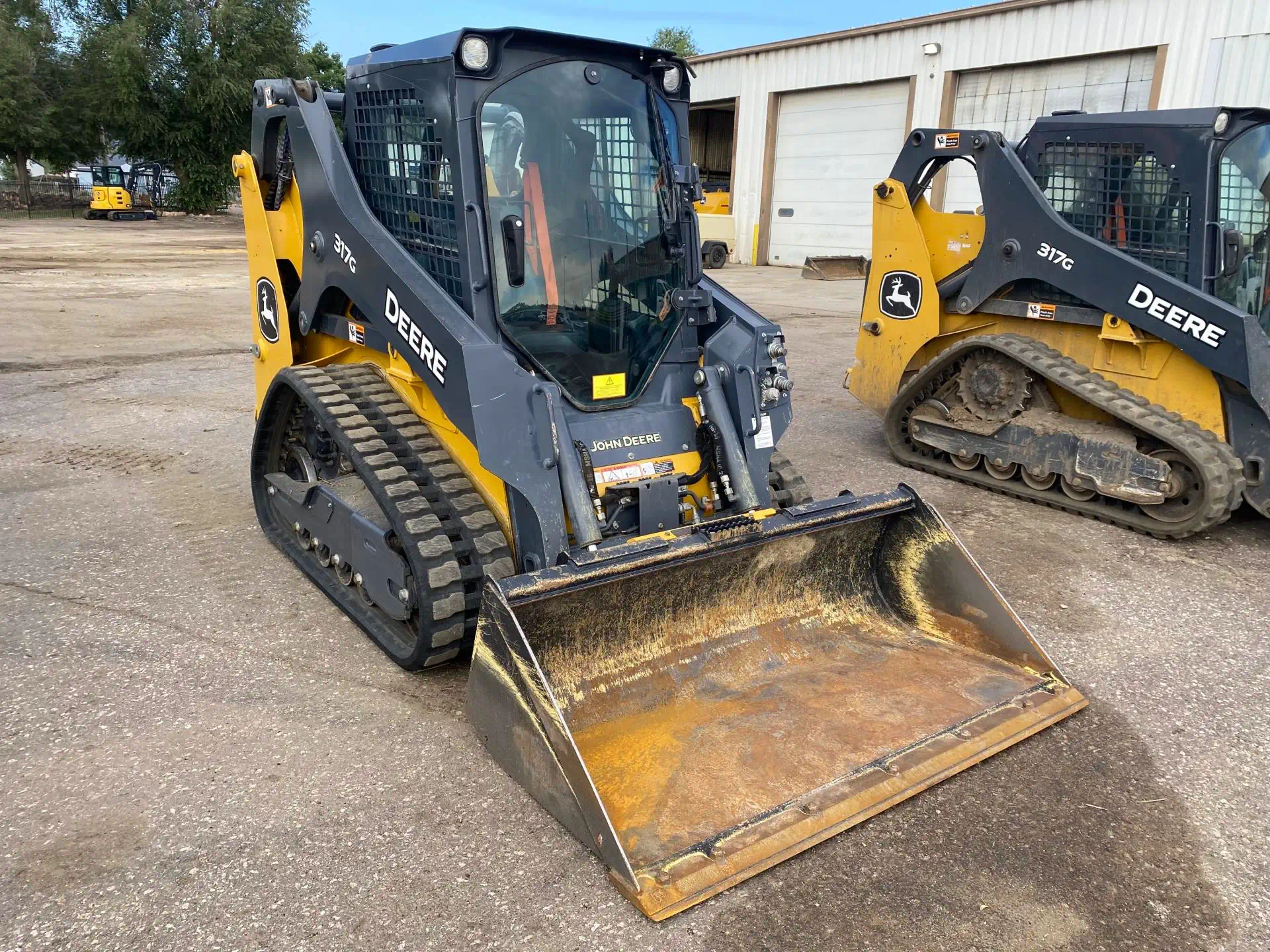 Deere317G