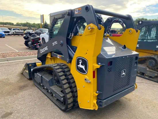 ./images/577581/550/577581-2022-Deere-317G-Skid-Steers-Track-550-3-1.webp