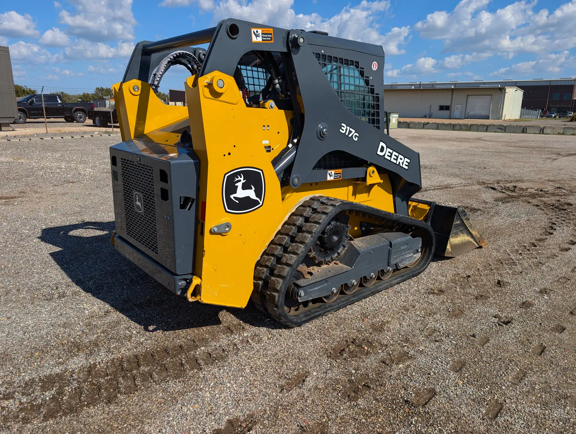 577583-2022-Deere-317G-Skid-Steers-Track-1920-4-1