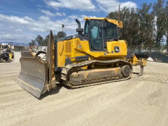 ./images/577746/550/577746_2018_Deere_750K_Dozers_Crawler_550_3-1.webp