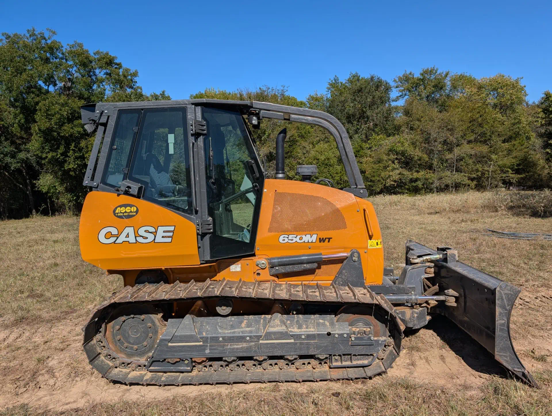 579588-2023-Case-650M-WT-Dozers-Crawler-1920-2-1