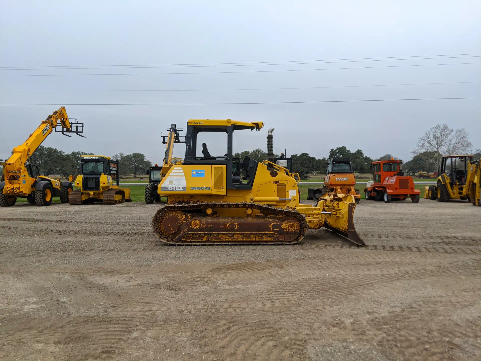 579786-2009-Komatsu-D51EX-22-Dozers-Crawler-1920-2-1