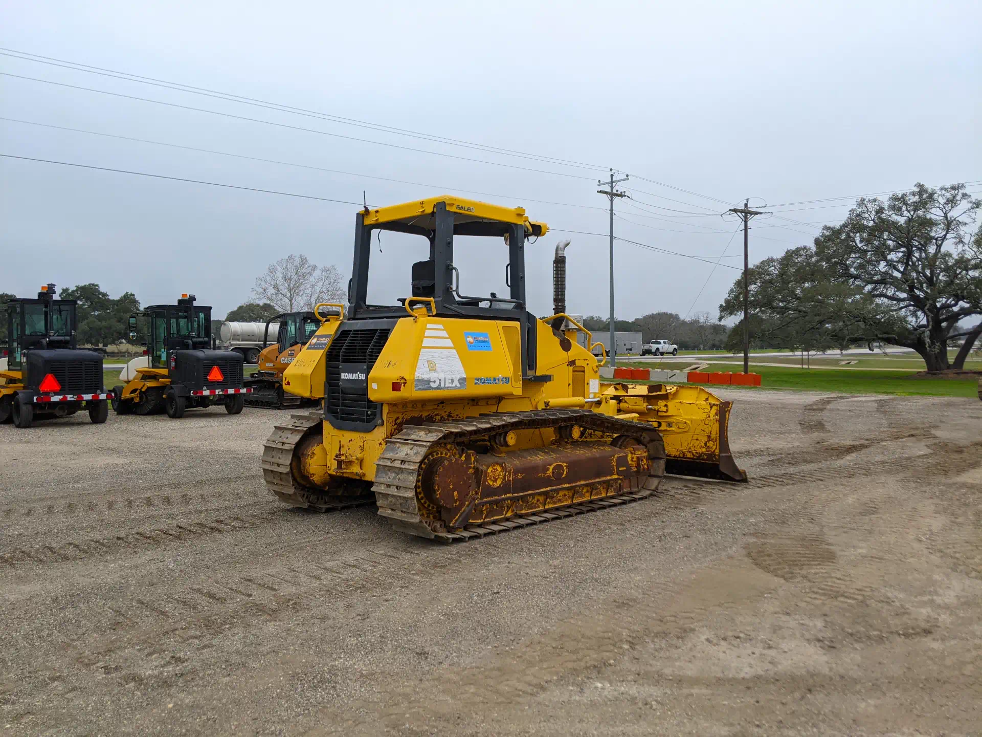 579786-2009-Komatsu-D51EX-22-Dozers-Crawler-1920-3-1