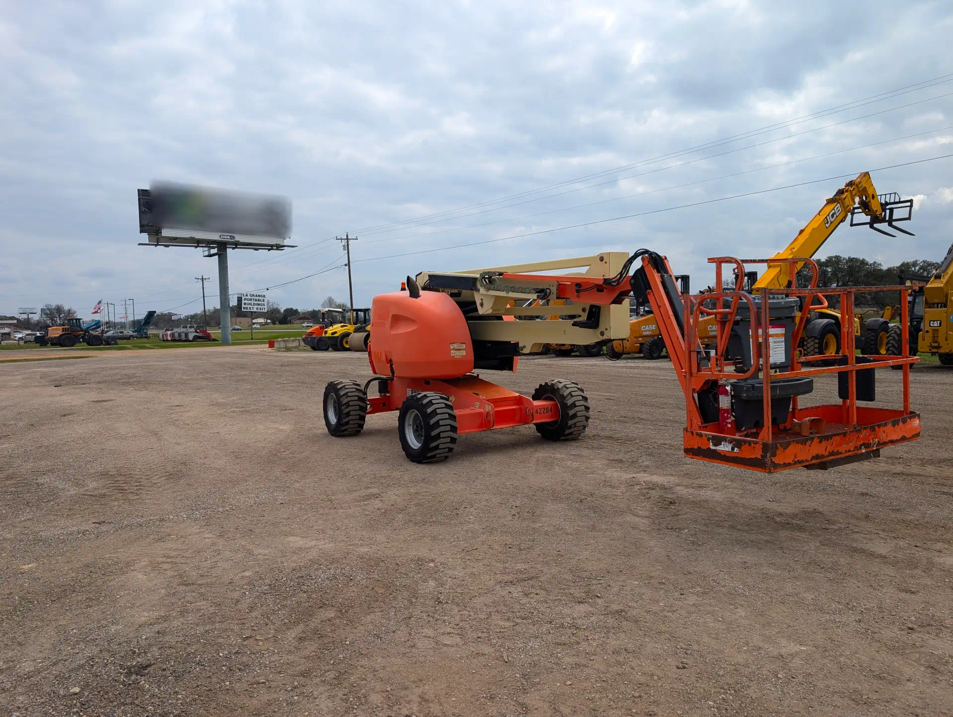 579812-2015-JLG-450AJ-II-Lifts-Articulating-Boom-Lifts-1920-1-1