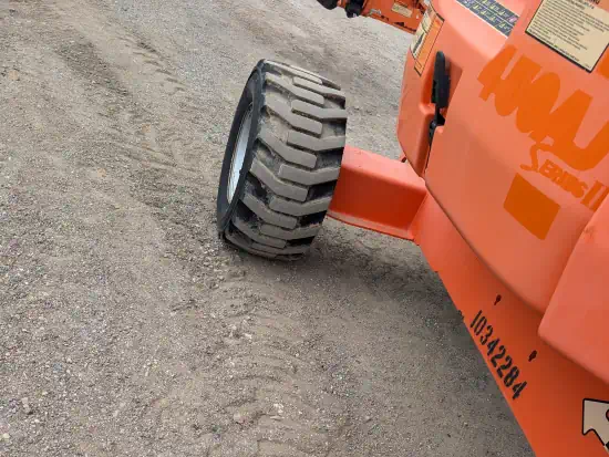 ./images/579812/550/579812-2015-JLG-450AJ-II-Lifts-Articulating-Boom-Lifts-550-11-1.webp
