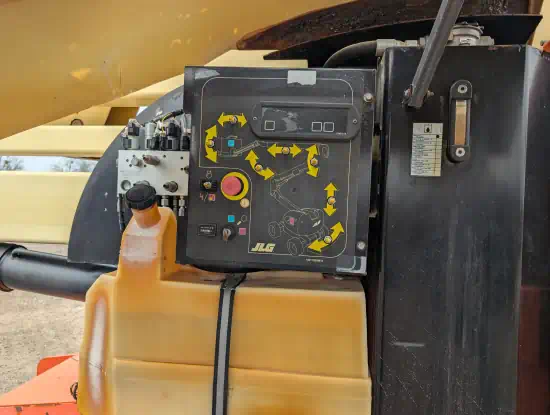 ./images/579812/550/579812-2015-JLG-450AJ-II-Lifts-Articulating-Boom-Lifts-550-12-1.webp