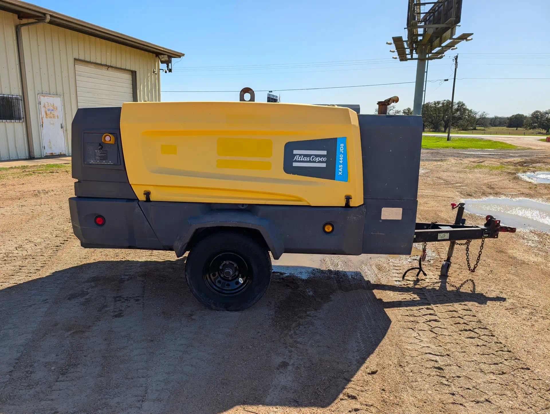 579817-2018-Atlas-Copco-XAS440JD-T4F-Air-Compressors--1920-2-1