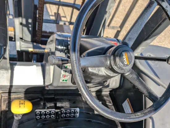 ./images/579820/550/579820-2018-Case-586H-Lifts-Rough-Terrain-Forklifts-550-12-1.webp