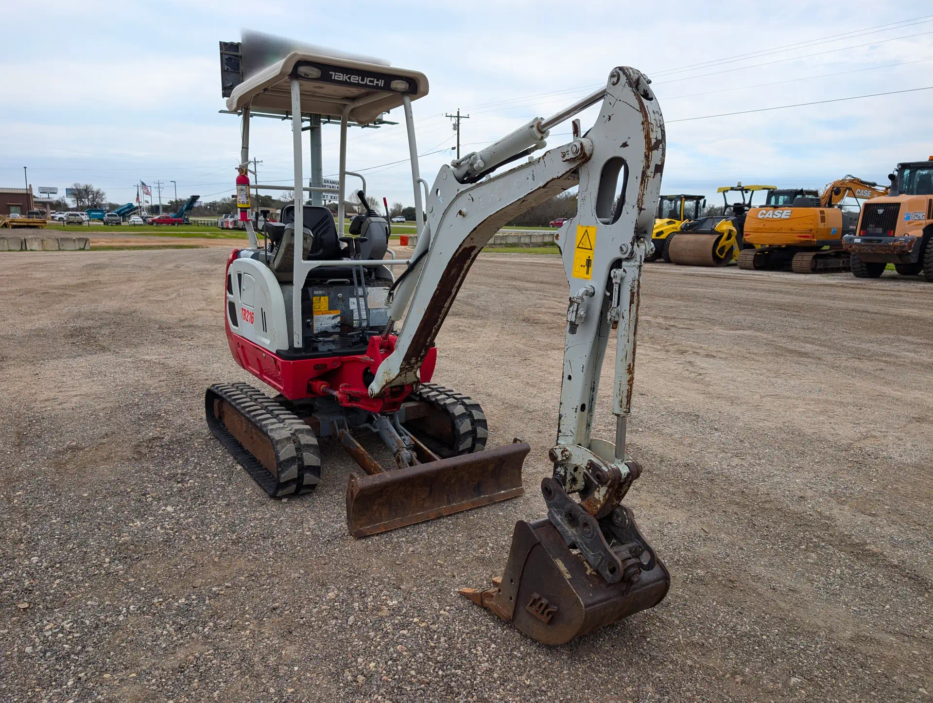 579852-2019-Takeuchi-TB216-Excavators-Mini--up-to-12-000-lbs--1920-1-1