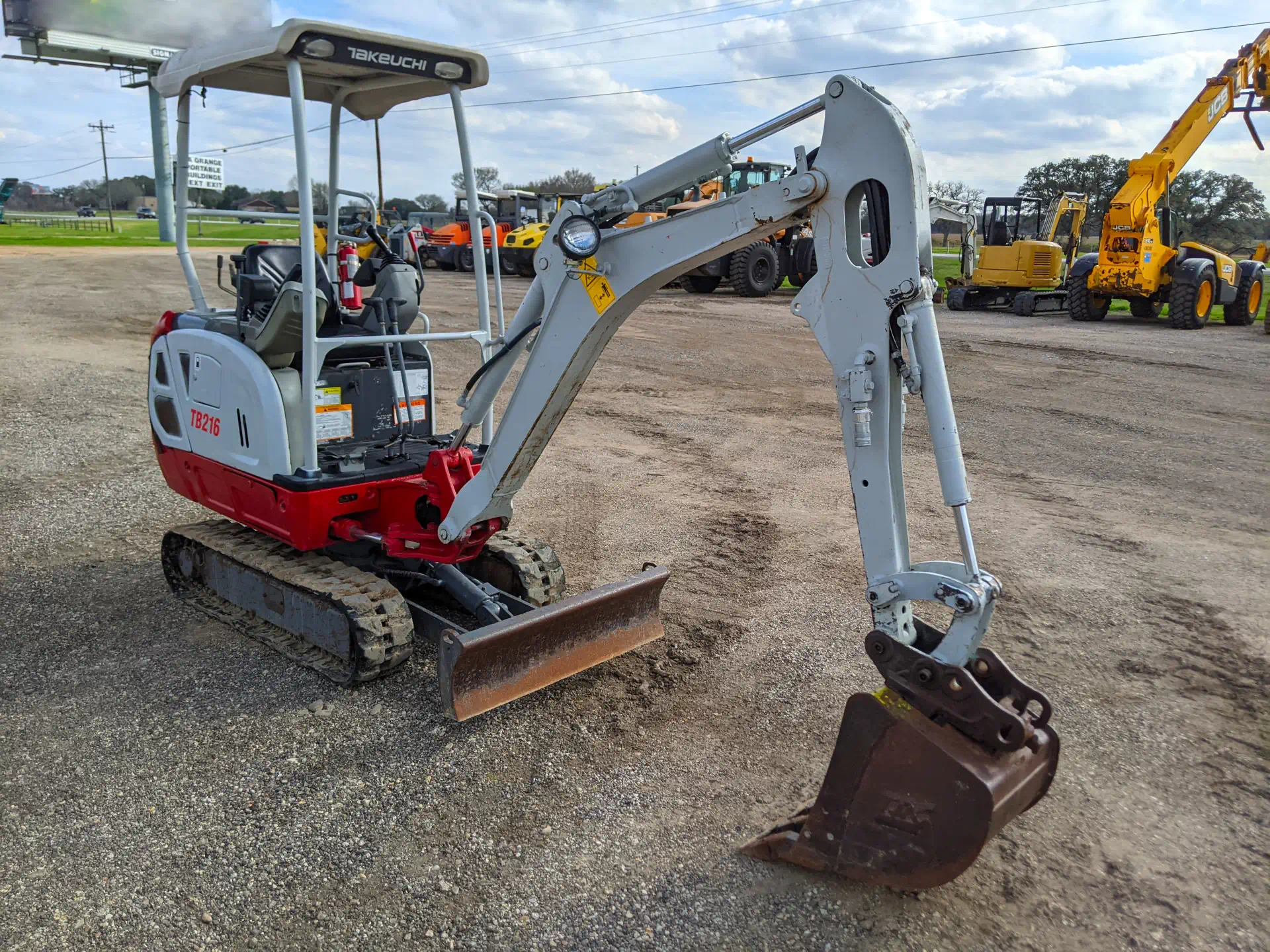 Takeuchi TB216