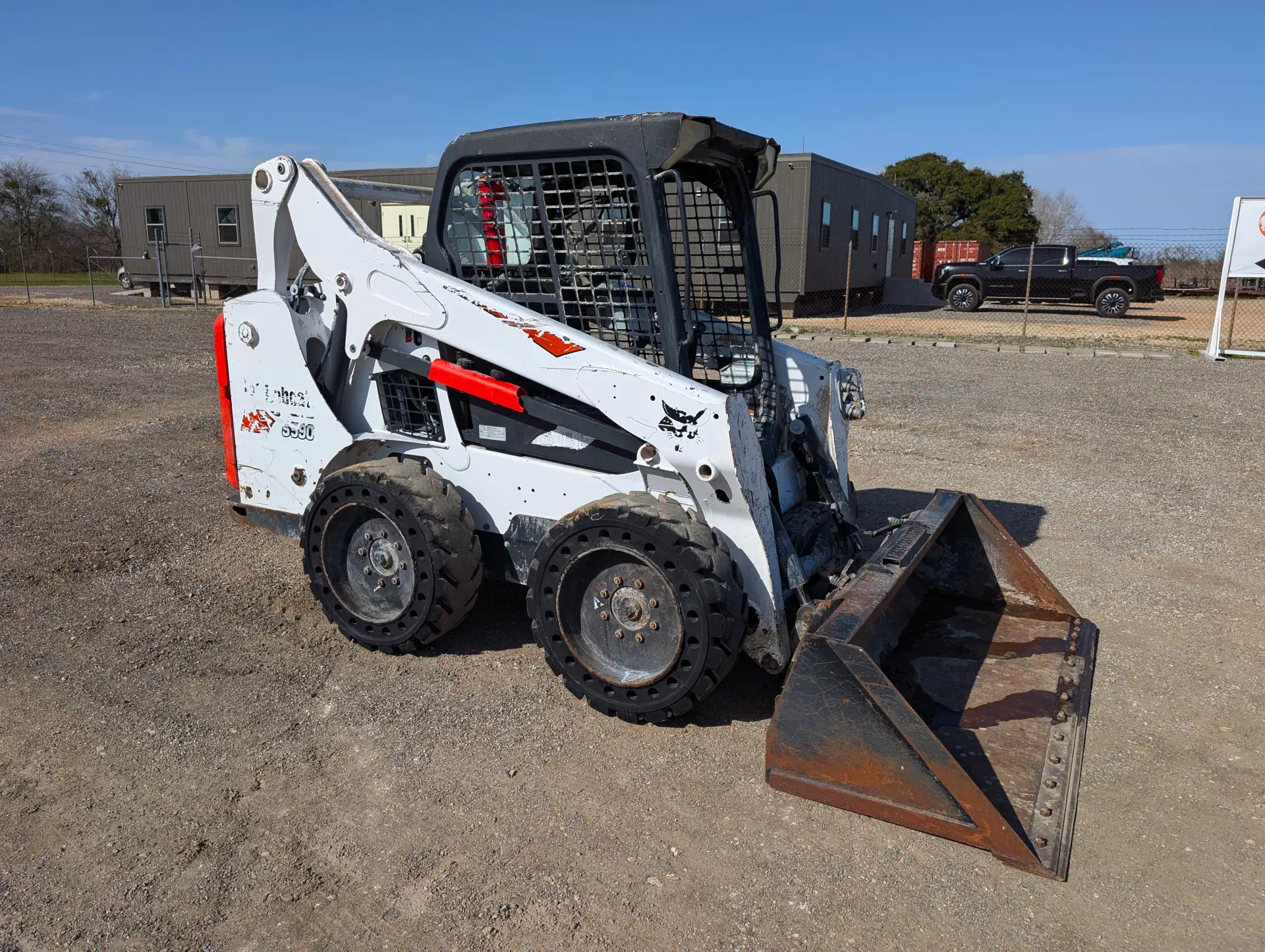 579856-2018-Bobcat-S590-Skid-Steers-Track-1920-1-1