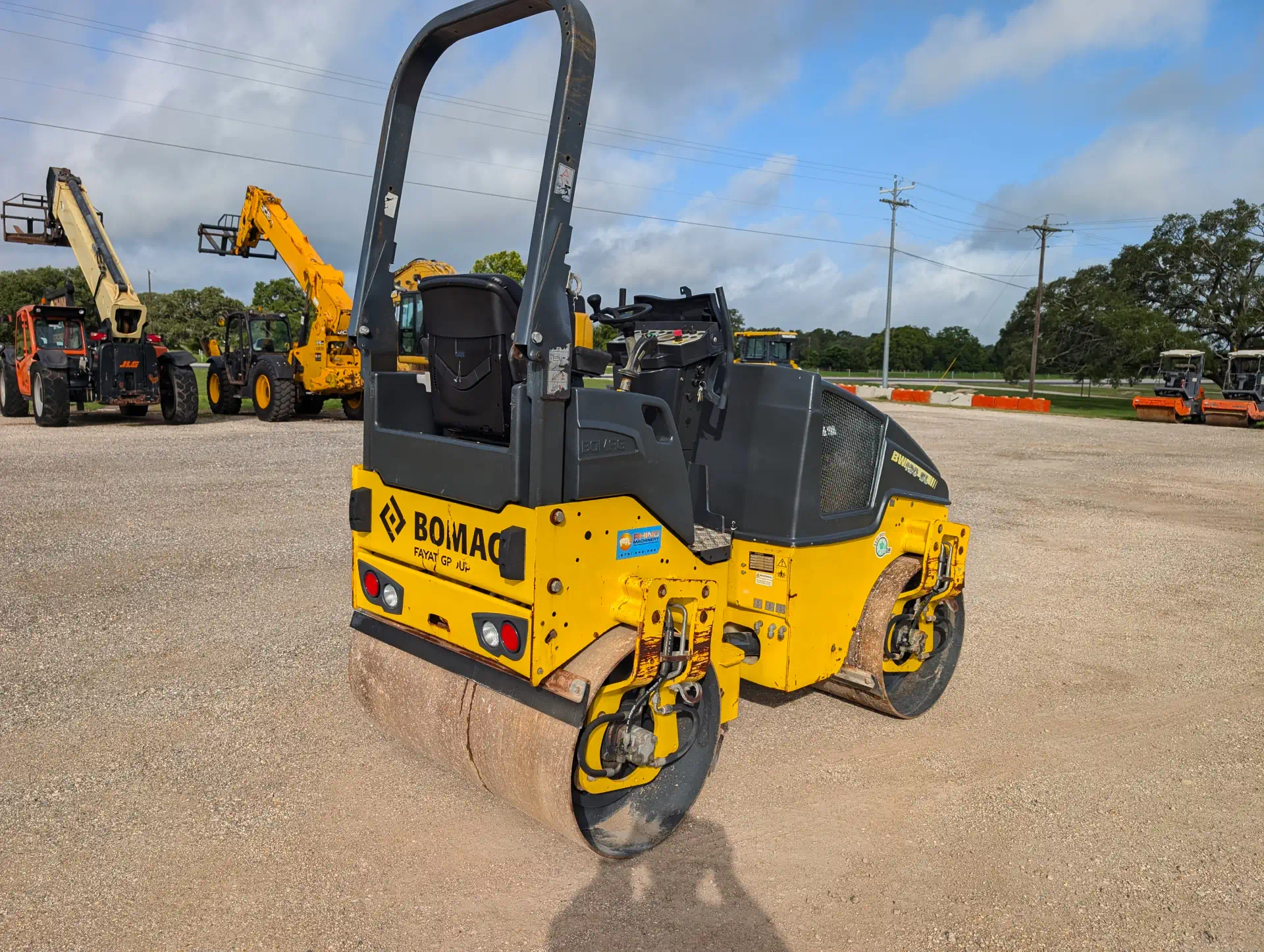 579858-2019-Bomag-BW120SL-5-Compactors--1920-4-1
