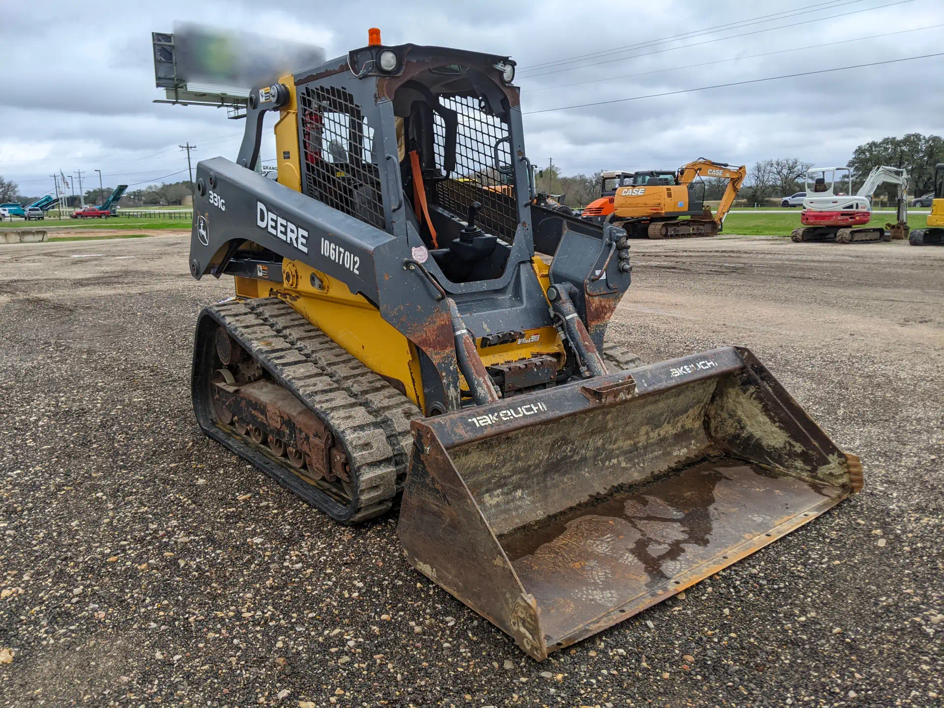 579884-2017-Deere-331G-Skid-Steers-Track-1920-1-1