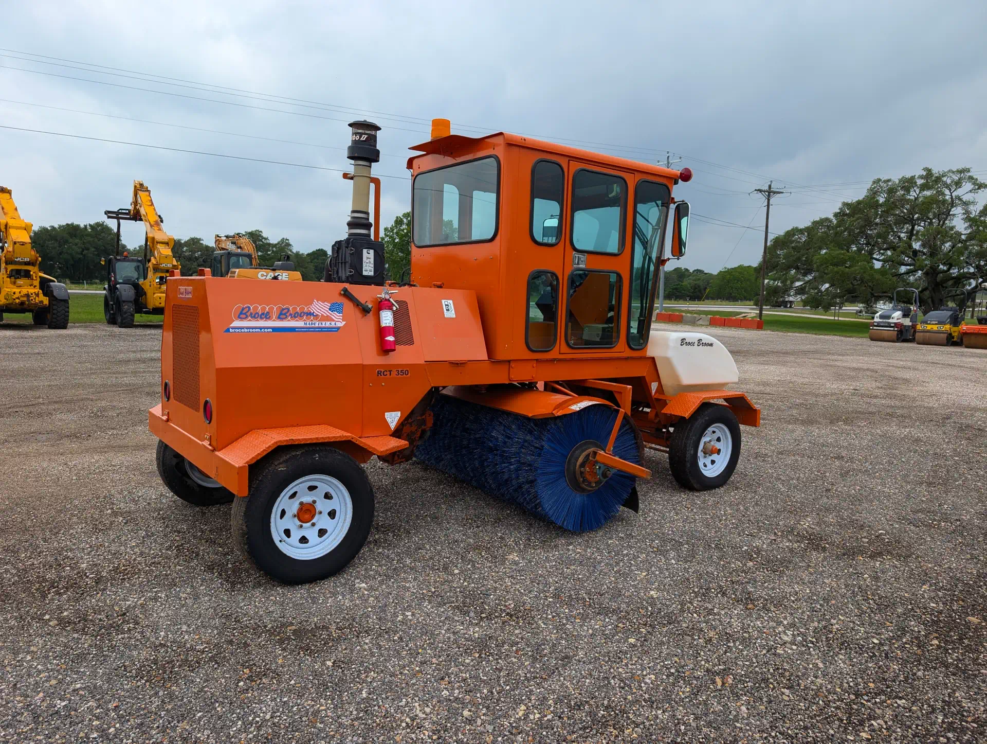 579890-2019-Broce-RCT350-Sweepers---Broom-Equipment--1920-4-1