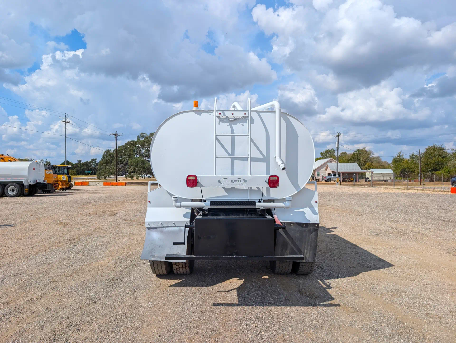 579897--Freightliner-M2-106-Trucks-Water-Tank-Trucks-1920-4-1