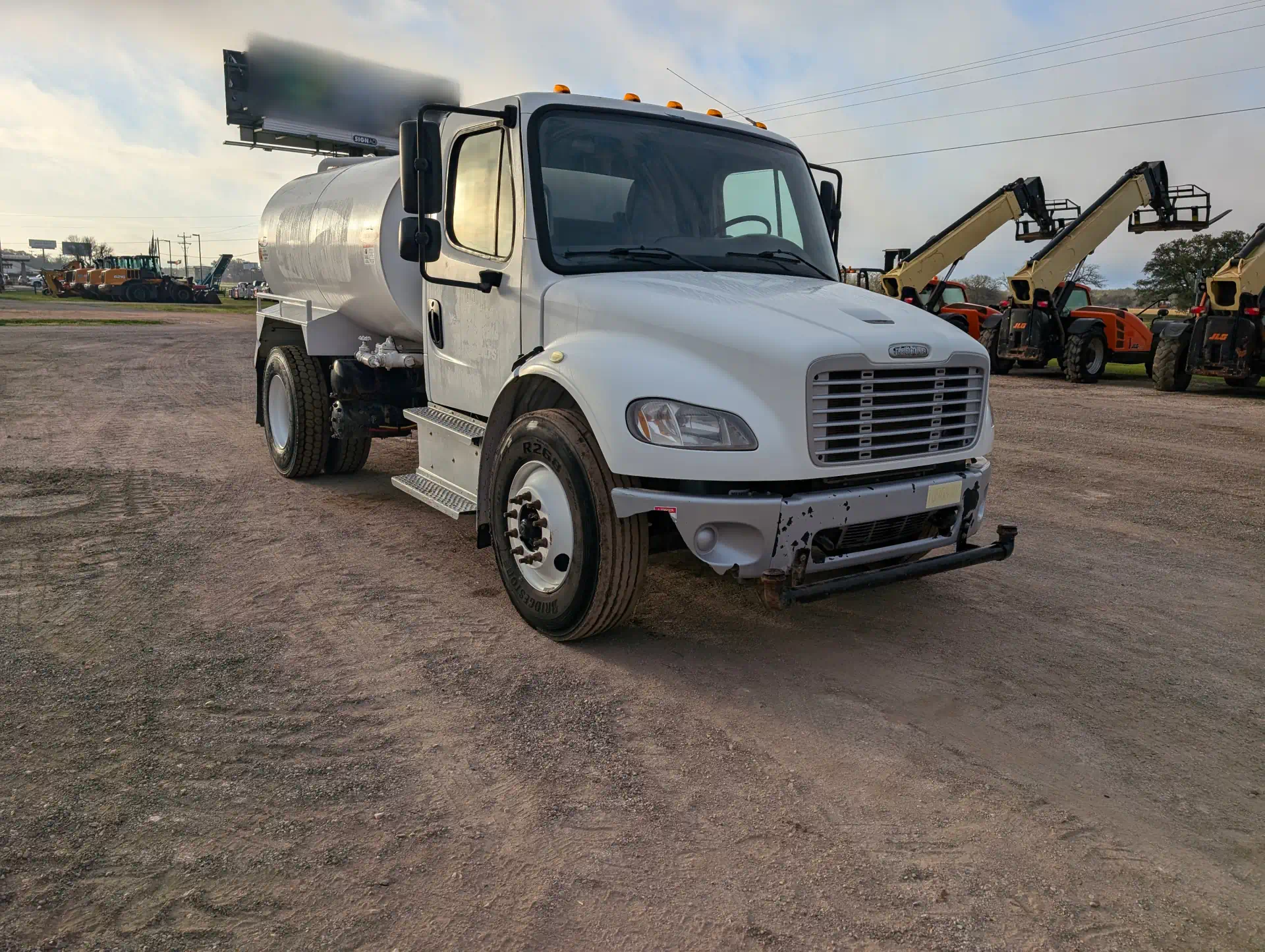 Freightliner M2 106