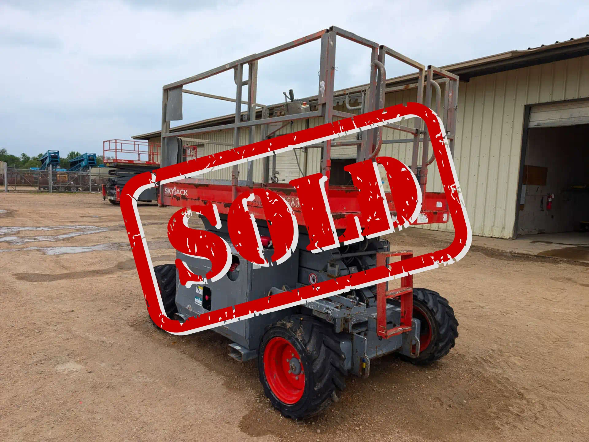 1-580043-2014-Skyjack-SJ6832RT-Lifts-Rough-Terrain-Scissor-Lifts-1920-18-1