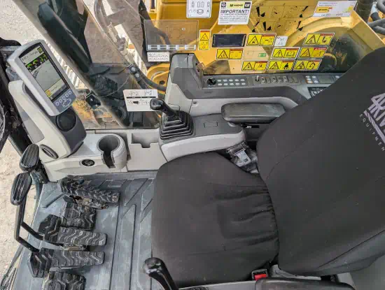 ./images/580175/550/580175-2016-Caterpillar-349F-Excavators-Crawler-550-11-1.webp