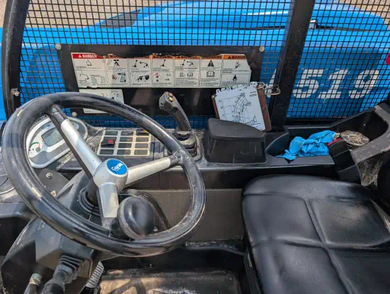 ./images/580723/550/580723-2017-Genie-GTH5519-Lifts-Telehandlers-550-11-1.webp