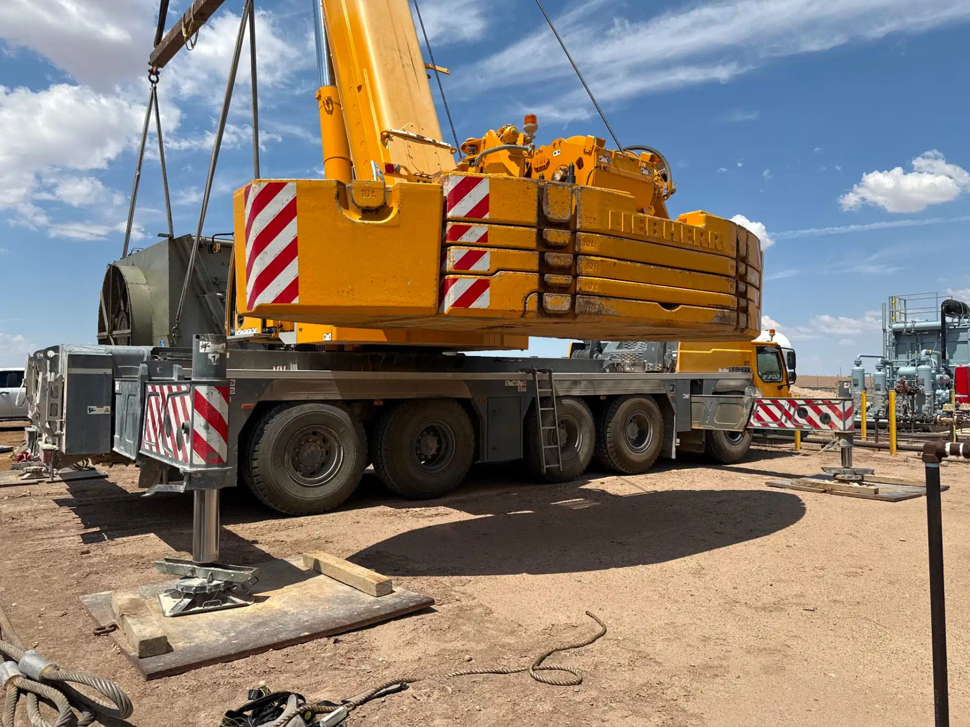 582067-2019-Liebherr-LTM-1250-Cranes-Telescopic-Boom-Truck-Cranes-1920-2-1
