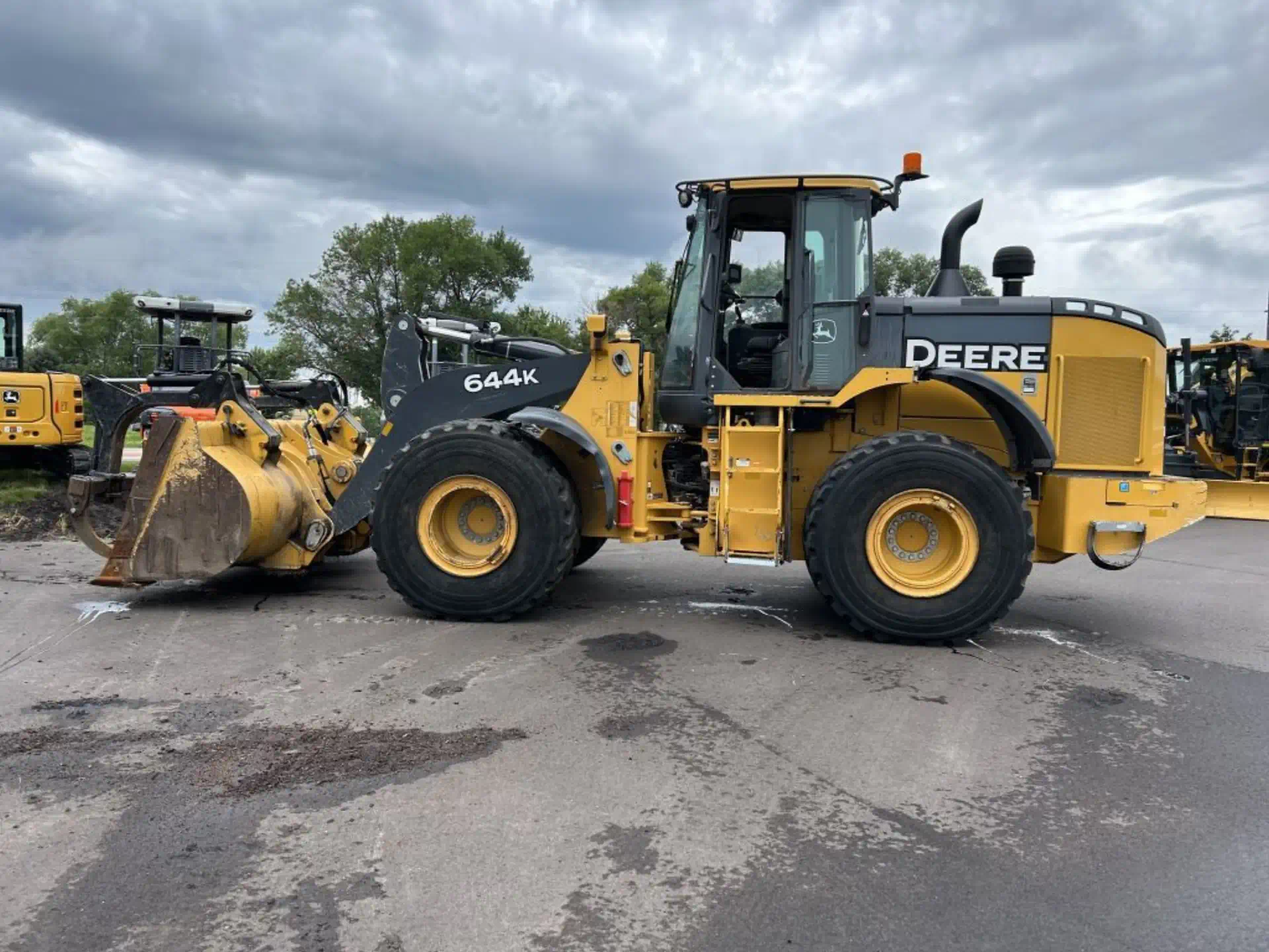 582267--Deere-644K-Wheel-Loaders--1920-1-1