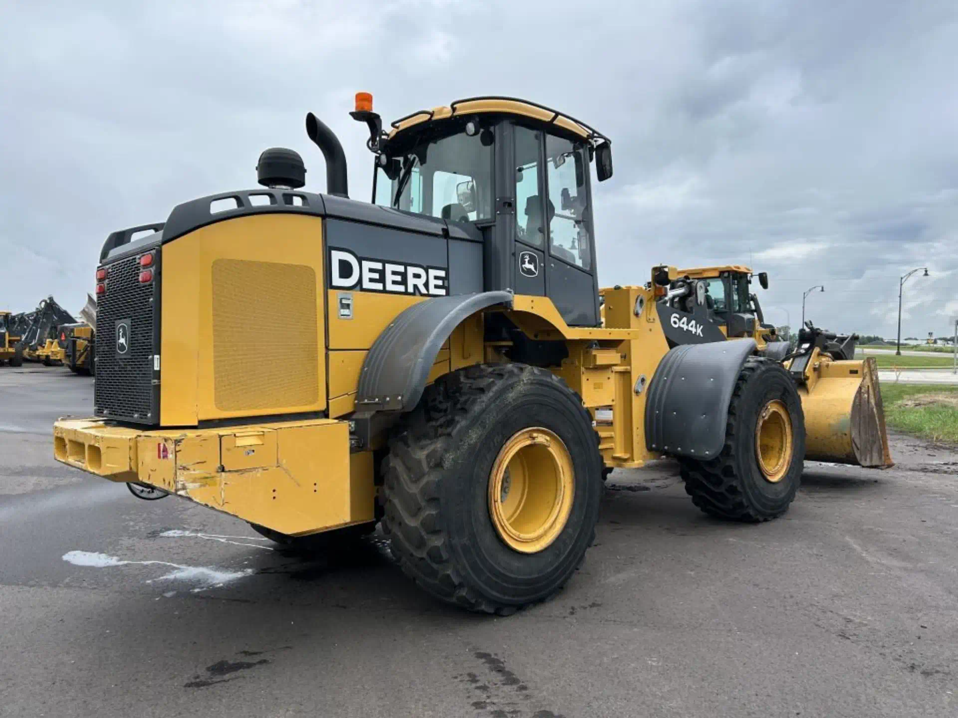 582267-2015-Deere-644K-Wheel-Loaders--1920-4-1