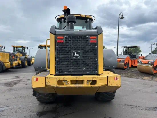 ./images/582267/550/582267-2015-Deere-644K-Wheel-Loaders--550-5-1.webp