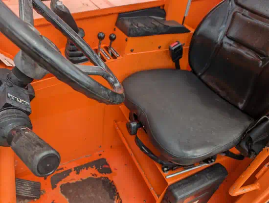 ./images/583186/550/583186-2017-SkyTrak-8042-Lifts-Telehandlers-550-11-1.webp