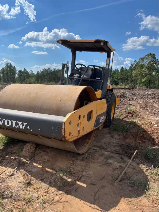 ./images/583207/550/583207-2018-Volvo-SD115B-Compactors-Smooth-Drum-550-4-1.webp