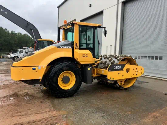 ./images/583503/550/583503-2022-Volvo-SD115B-Compactors-Smooth-Drum-550-2-1.webp