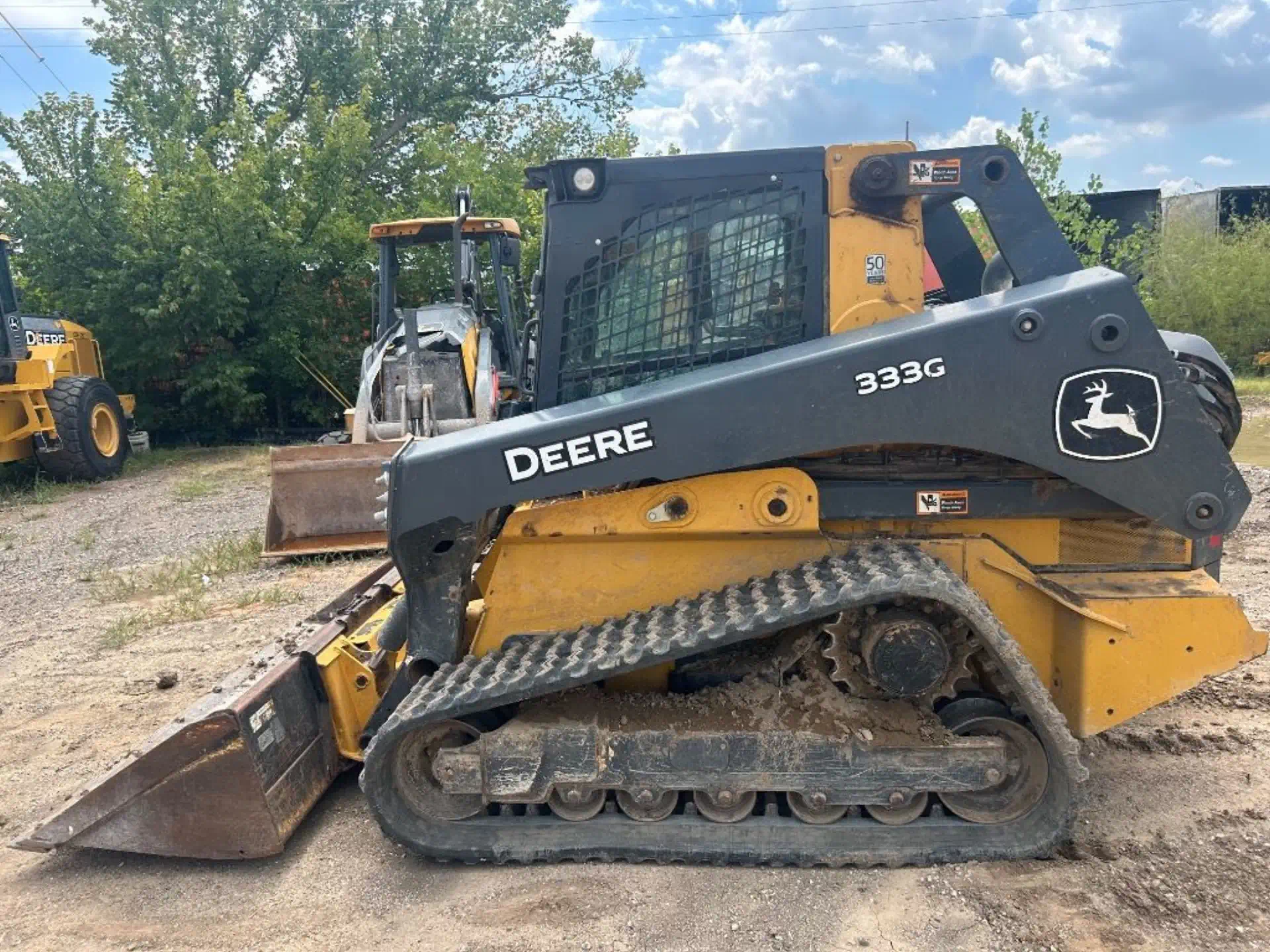 583579-2020-Deere-333G-Skid-Steers-Track-1920-2-1