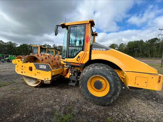 ./images/583857/550/583857-2023-Volvo-SD115B-Compactors-Padfoot-550-1-1.webp